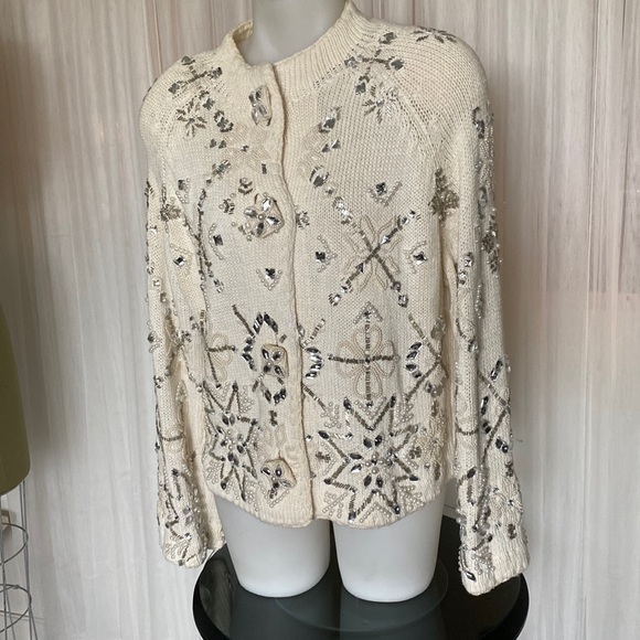 REDUCED 🪷Vtg “Gantos”knit Cardigan sweater with beads/pearls/bling - Picture 4 of 17